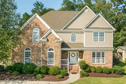 1445 Courtland Dr, Hixson, TN 37343