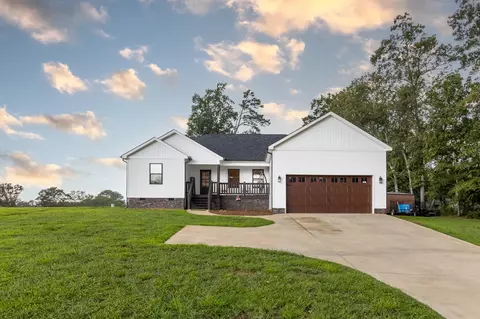 427 Cochran Rd, Chatsworth, GA 30705
