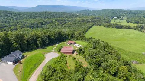 400 Derek Dr, Jasper, TN 37347 photo 3