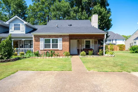 1299 Greenbrook Ln, Hixson, TN 37343
