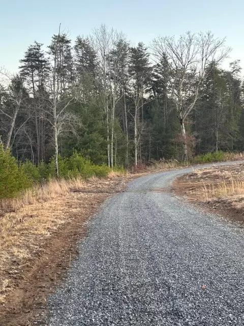 847 Hendon Rd, Graysville, TN 37338