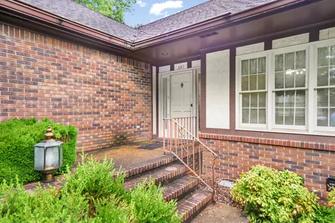 641 Falls View Dr, Hixson, TN 37343 photo 4