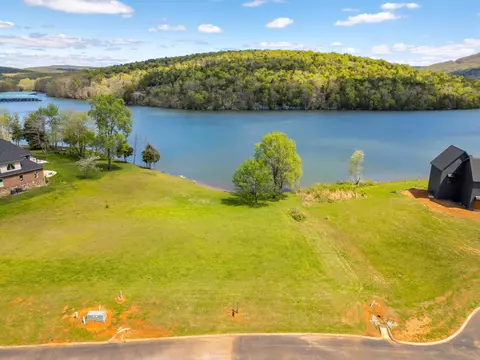 370 Edgewater Way, Jasper, TN 37347