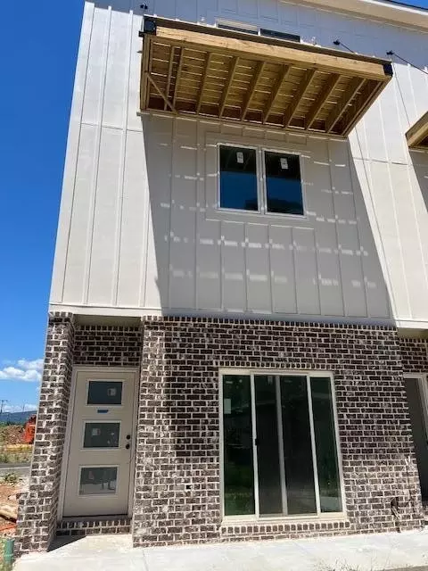 959 Montague Pl, Chattanooga, TN 37408