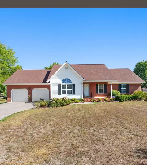 107 Evergreen Ln, Fort Oglethorpe, GA 30742
