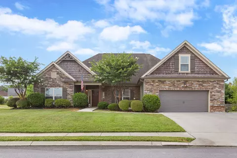 7388 Red Poppy Dr, Ooltewah, TN 37363