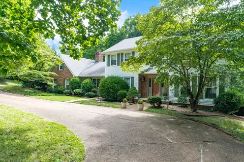 5500 Mill Stone Dr, Ooltewah, TN 37363