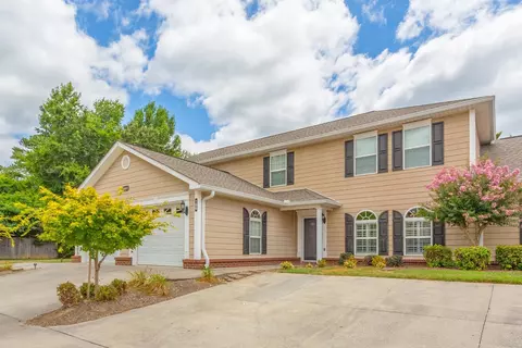 1902 Summit View Dr #180, Dalton, GA 30721