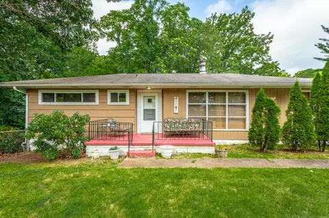 2600 Ridge Crest Dr, Chattanooga, TN 37406