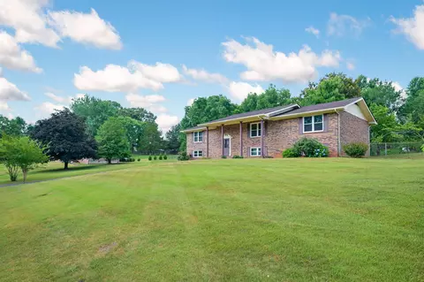 1910 Bay Hill Dr, Hixson, TN 37343