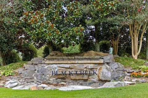 555 Alston Dr, Chattanooga, TN 37419