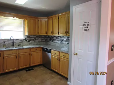676 Colony Cir, Fort Oglethorpe, GA 30742 photo 6