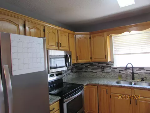 676 Colony Cir, Fort Oglethorpe, GA 30742 photo 8