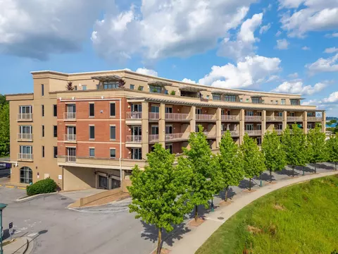 4 Cherokee Blvd #325, Chattanooga, TN 37405