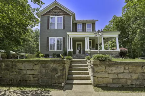 412 Oak Ave, South Pittsburg, TN 37380