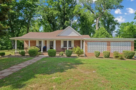 245 School St, Soddy Daisy, TN 37379