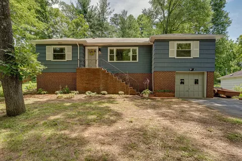 1630 S Seminole Dr, Chattanooga, TN 37412