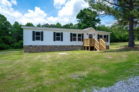 45 Old Field Ln, Ringgold, GA 30736