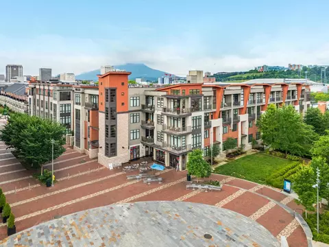 129 Walnut St #204, Chattanooga, TN 37403