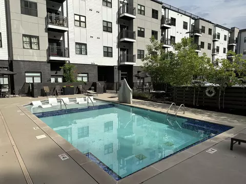 782 N Riverfront Exchange #BLDG PAR, Chattanooga, TN 37402