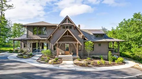 8336 Mountain Laurel Trl, Signal Mountain, TN 37377