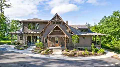 8336 Mountain Laurel Trl, Signal Mountain, TN 37377
