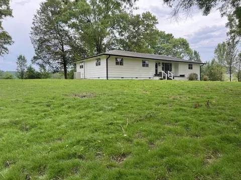 2657 Corinth Rd, La Fayette, GA 30728