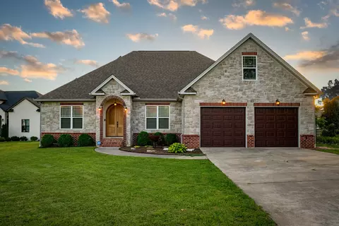 2125 Merlin Dr, Chattanooga, TN 37421