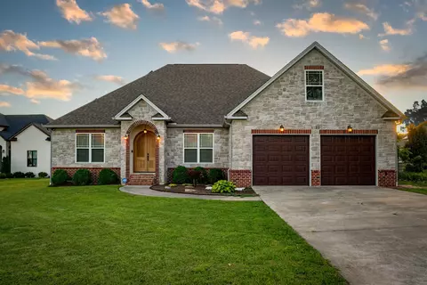 2125 Merlin Dr, Chattanooga, TN 37421