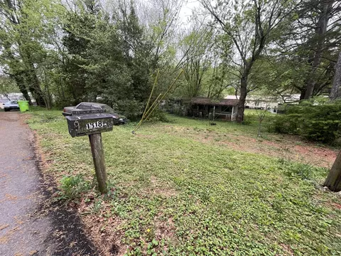 1818 Malone Dr, Dalton, GA 30720