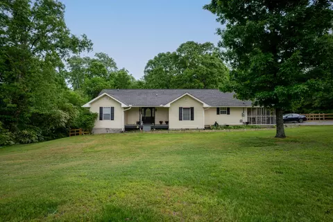 580 Wells Rd, Trenton, GA 30752