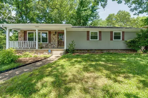 429 Kingsridge Dr, Hixson, TN 37343