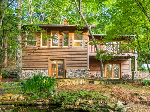 561 Sand Mountain Rd, Old Fort, TN 37362