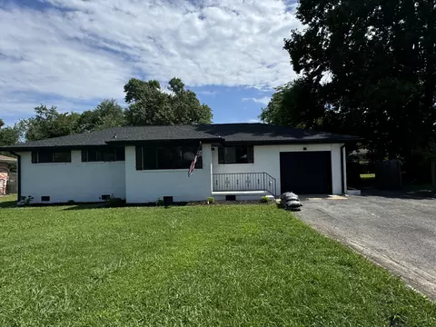 108 Greenfield Dr, Rossville, GA 30741