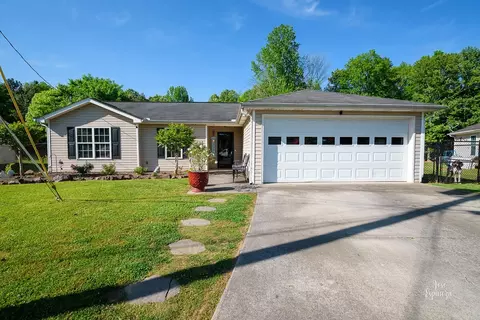 136 Bear Den Ct, Dalton, GA 30721 photo 1