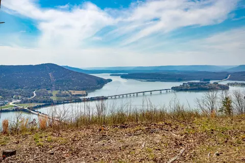 1085 Buck Crossing Dr, Guild, TN 37340
