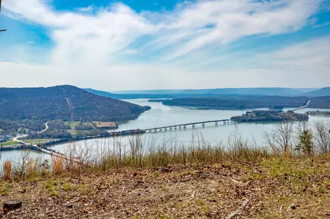 1085 Buck Crossing Dr, Guild, TN 37340 photo 1