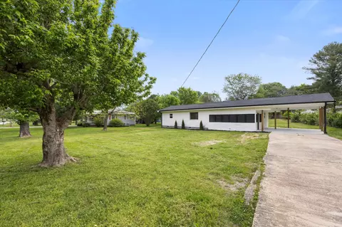1959 Peavine Rd, Rock Spring, GA 30739
