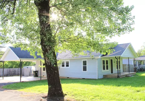 1758 E Boy Scout Rd, Hixson, TN 37343