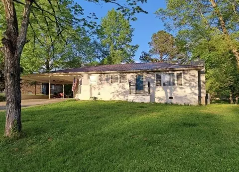337 N Washington Ave, Etowah, TN 37331