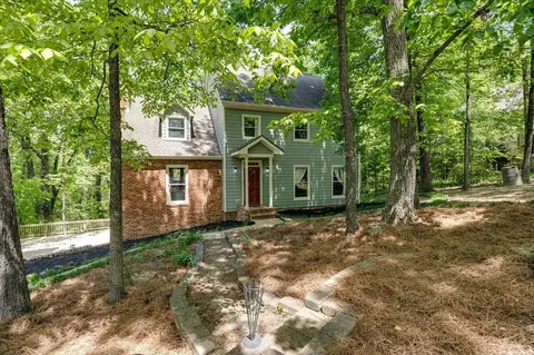 9239 Evening Shadow Dr, Chattanooga, TN 37421