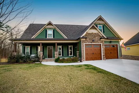 246 Goose Creek Cir, Soddy Daisy, TN 37379