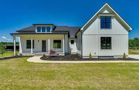 252 Lead Mine Valley Rd SW, Cleveland, TN 37311