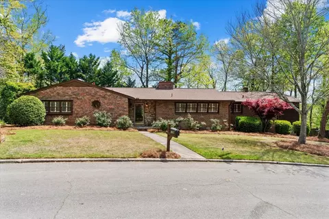 1706 Rio Vista Dr, Dalton, GA 30720