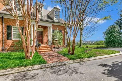 526 Whitehall Rd, Chattanooga, TN 37405