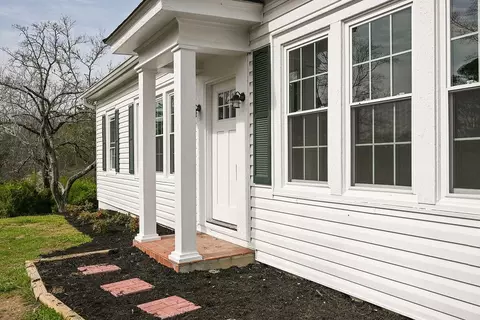 210 NW James Ave, Cleveland, TN 37311