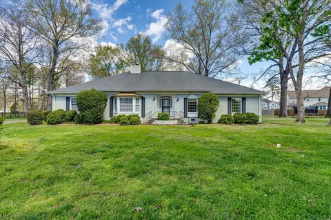 313 Masters Rd, Hixson, TN 37343
