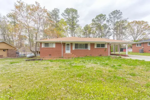 211 Hazel Dr, Dalton, GA 30721