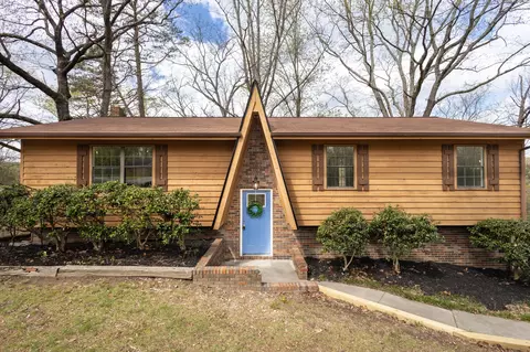4113 Village Dr, Cohutta, GA 30710