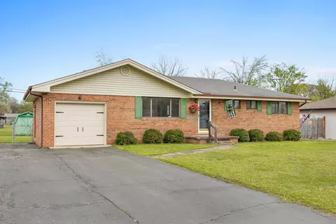 141 Greenfield Dr, Rossville, GA 30741
